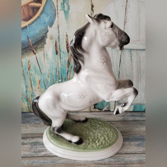***SOLD***Antique Keramos Porcelain Figurine Vienna Stallion Figurine - Picture 2 of 11